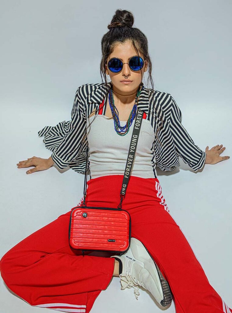 Amna Kifayat Khan exclusive shoot for fashion collection pakistan
